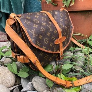 Saumur 35 messenger authentic bag ‘ Louis Vuitton’